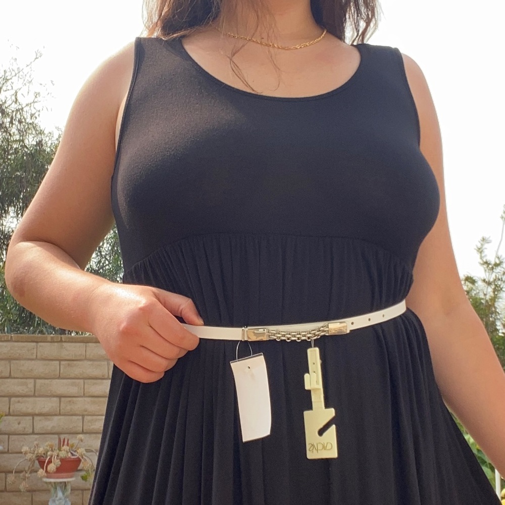 NWT White Cache Belt